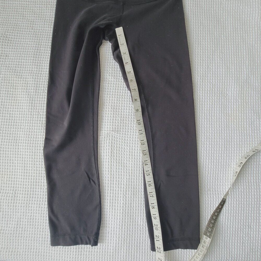 Lululemon low rise Nulux Black 22" cropped leggings size 4 - Picture 3 of 10